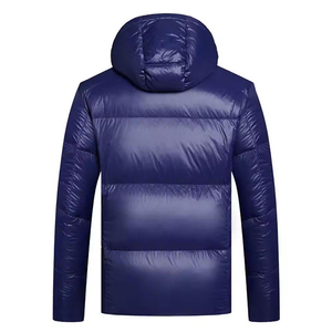 เสื้อแจ็คเก็ตพัฟเฟอร์สีน้ำเงินสำหรับผู้ชาย UNI GEAR รุ่นกันหนาว มีฮู้ด แขนยาว สีพื้น ระบายอากาศได้ดี กันลม เป็นมิตรกับสิ่งแวดล้อม แห้งเร็ว เหมาะสำหรับใส่ลำลอง - Product Image 2