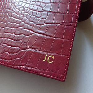 Agenda Personalizada Color Borgoña con Textura de Cocodrilo, Cuaderno de Viaje de Cuero Vegano, Insertos Personalizados, Diario Recargable - Product Image 6