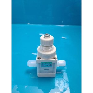 CKD PMM20-8BUR-HG-TC Utilisé comme pièce détachée d'équipement semi-conducteur d'occasion - Product Image 2