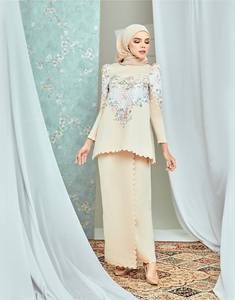 Baju Kurung pour femmes en coton et soie, avec épaules bouffantes et broderies, style moderne, taille plus, SIPO 2023, Eid, Malaisie, musulman - Product Image 2