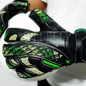 ถุงมือผู้รักษาประตูรุ่นล่าสุด ดีไซน์ระดับมืออาชีพ แห้งเร็ว ป้องกันมือเต็มรูปแบบ สำหรับเล่นกีฬา - Product Image 5