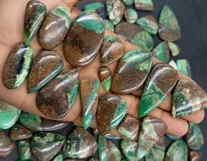 Crisoprasa Natural Cabujón Corte Ovalado al por Mayor a Granel Verde Pulido para Fabricación de Joyas Lote de Formas Mixtas - Product Image 1