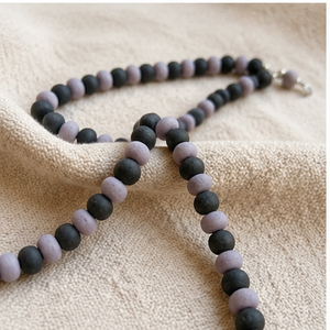Modern KOTTRAVAI Stone Beaded Necklace <b>Polished</b> <b>Black</b> and Lavender Color Alternating Design From Tamil Nadu - Product Image 2