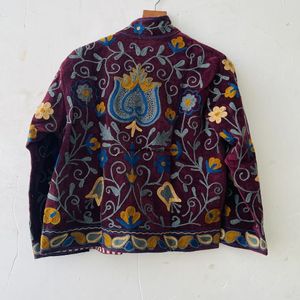 Chaqueta de algodón Suzani hecha a mano en India, chaqueta corta bordada a mano, abrigo unisex, chaqueta corta Suzani hecha a mano - Product Image 2