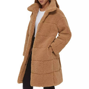 Manteau long en fourrure Sherpa pour femme professionnelle, manteau de luxe pour l'hiver, mode tendance, manches chaudes et moelleuses, look haut de gamme - Product Image 3