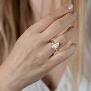 Anillo de Compromiso de Diamantes con Corte Marquesa para Mujer, Oro de 14K, Estilo Clásico, Certificado IGI - Product Image 6