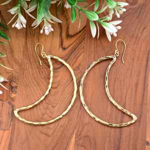 Pendientes colgantes de Luna martillada de oro, joyería Bohemia llamativa de latón, regalo bonito y ligero para ella - Product Image 1