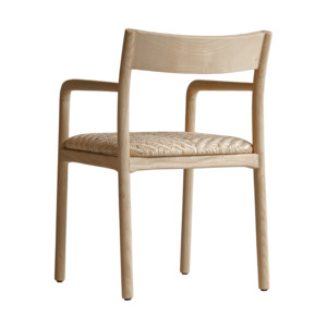 Silla de comedor Torin de Pure Salt Interiors con estructura de madera de teca natural y asiento de mimbre sintético en madera natural - Product Image 3