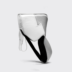 Protège-entrejambe de boxe Fly en cuir véritable, neuf, professionnel, avec fermeture à lacets, blanc et gris - Product Image 3
