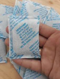 สารดูดความชื้นแบบซองเล็ก พิมพ์ได้หลายภาษา ผลิตจากดินเหนียว โรงงานขายส่งเวียดนาม ดูดซับได้ 25% - Product Image 2