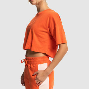 Vente en gros de t-shirts courts pour femmes de haute qualité, respirants, avec logo personnalisé, best-sellers de l'été, 100% coton, écologiques, séchage rapide - Product Image 3
