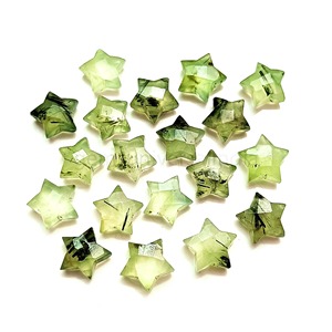 Pierre précieuse naturelle Prehnite facettée taille étoile 10mm sculptée à la main, pierre en vrac de type briolette pour la fabrication de bijoux, vente en gros - Product Image 1