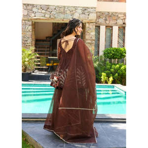 Salwar Kameez de Rayón de Diseño, Color Marrón, Talla M, Hermoso Conjunto de Blusa y Pantalón con Dupatta para Bodas SSR - Product Image 4