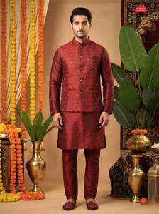 Vêtements traditionnels indiens en soie Dhupian, ensemble Kurta et pantalon avec poches des deux côtés pour hommes, pour les mariages et les festivals. - Product Image 5