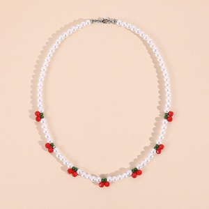 Collar con Colgante de Candado Plateado Hecho a Mano con Cuentas de Resina Estilo Vintage MOON RISE CRAFT para Moda Nupcial Unisex - Product Image 2