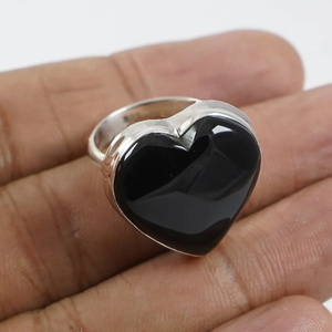 Bague en onyx noir en forme de cœur, argent sterling 925, bague en pierre précieuse faite à la main, bijoux romantiques - Product Image 3