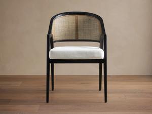 Chaise de salle à manger moderne en bois avec dossier en rotin naturel et coussin en tissu doux – Mobilier élégant pour projets hôteliers et vente au détail - Product Image 6