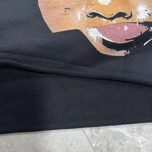 เสื้อยืดวินเทจผู้ชายทรงปกติ ผ้าฝ้ายออร์แกนิค 100% แบบมีลายปัก แต่งขอบขาด ระบายอากาศได้ดี ไม่ยับ น้ำหนัก 300 กรัม - Product Image 6