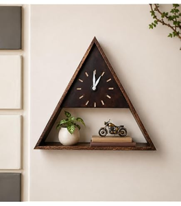 Horloge murale en bois naturel triangulaire analogique, style artistique antique unique, horloge en bois décorative, décoration murale géométrique - Product Image 4
