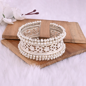 Bracelet ethnique pour femme orné de perles |   Bijoux indiens traditionnels en laiton plaqué argent - Product Image 5