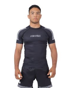 Venta al por mayor logotipos personalizados MMA Rashguard BJJ Rashguard OEM diseños 85% poliéster 15% Spandex 240 GSM Rash Guards personalizado - Product Image 1