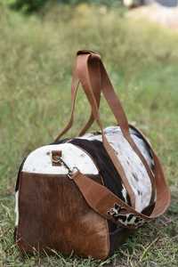 Sac de voyage décontracté en cuir de vache véritable avec fermeture éclair, motif marron et blanc, écologique, grande capacité, durable et léger - Product Image 2