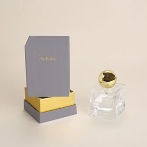 Boîte de parfum de luxe personnalisée avec doublure en éponge, emballage en carton rigide, pelliculage mat, impression de logo personnalisée, base et couvercle. - Product Image 2