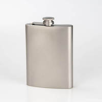 Flacon de poche compact en titane pur de 8 oz, design rectangulaire mince et élégant, bouteille de voyage simple pour les aventures en plein air