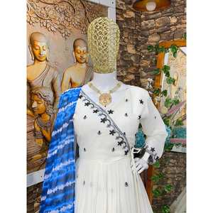 VESTIDO DE TRABAJO BORDADO GEORGETTE A LA MODA CON DUPATTA BLANCO - Product Image 4