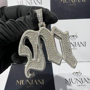 Pendentif Hip Hop de Luxe Certifié IGI MUNJANI IMPEX, Diamant Rond Taille Brillant, Bijou Homme Lettre pour Soirées et Occasions Spéciales - Product Image 5
