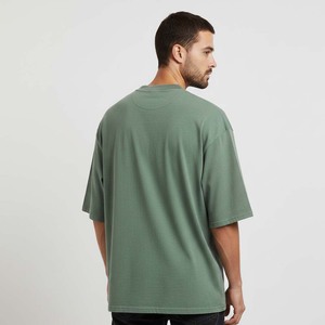 T-shirt Homme Oversize Personnalisé de Haute Qualité en Coton 100% avec Impression Frontale, Séchage Rapide et Respirant, Logo Personnalisé – Vente en Gros - Product Image 2