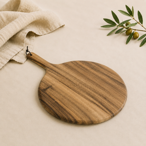 Planche à pizza ronde en bois d'acacia artisanale de qualité supérieure avec poignée, planche à découper durable et écologique pour la viande et le fromage - Product Image 4