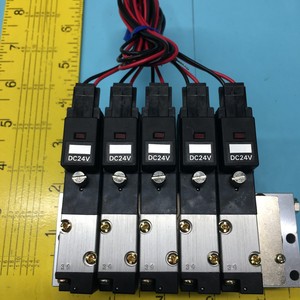 Ensemble de vanne solénoïde 5 KOGANEI A111E1, 148560 - Équipements et pièces semi-conductrices de confiance de l'ensemblessement mondial - Product Image 4