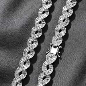 Cadena de eslabones cubanos de moissanita de corte brillante con claridad VVS, chapada en rodio de lujo, de plata de ley 925, estilo unisex con incrustaciones heladas y un look elegante. - Product Image 4