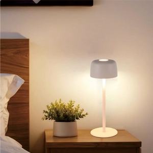 Lámpara de mesa inalámbrica recargable 2 en 1 IP44 - Product Image 3