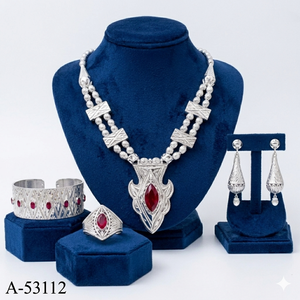 MOLL JEWELLERS Collier et Bracelet Charme Anniversaire pour Femme en Alliage de Zinc Plaqué Or 24K avec Zircon Créé en Laboratoire Taille Coussin Traditionnelle - Product Image 6