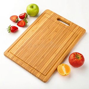 Tabla de cortar de bambú hecha a mano con canal para jugos |   Utensilios de Cocina al por Mayor - Product Image 1
