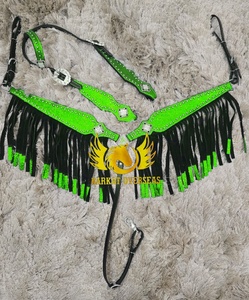 Conjunto de arreos para caballo de cuero genuino personalizado con brillo y adornos, con conchos de cristal, cabezada, pechopetral y silla de montar inglesa, duradero - Product Image 3