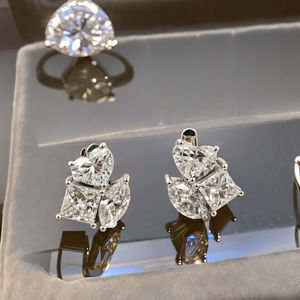 Exquisitos Pendientes de Diamantes Blancos Naturales de 0.43 Ct en Forma de Corazón, Oro de 14K, Corte Brillante, Diseño Vintage, Chapados en Rodio, IGI, para Mujer - Product Image 3