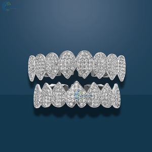 Hip Hop Lab Grown Diamond Teeth Grillz Iced Out 8 Top & 8 Bottom Set Personalizado de Oro Amarillo de 14K para Hombre - Product Image 4