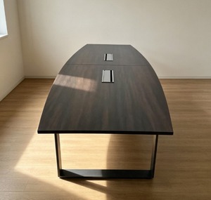 Table de conférence en mélamine, design moderne durable, pieds en métal, 8 places, mobilier de bureau, usage commercial pour immeuble de bureaux - Product Image 1