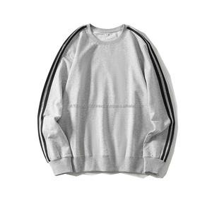 Conjunto Deportivo Personalizado para Hombre con Logotipo, Sudadera con Capucha y Pantalones Deportivos Casuales de 2 Piezas - Product Image 4