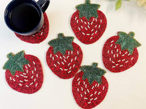 Posavasos Bohemios Hechos a Mano con Cuentas de Fresa, Rojo y Verde, Ecológicos, Redondos de 3mm, Premium, Bordados a Mano, Reutilizables - Product Image 1