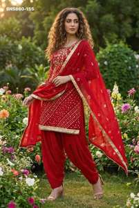 Conjunto de traje Patiala y dupatta de algodón estampado y con bordados a mano, ideal para ocasiones especiales, al mejor precio mayorista. - Product Image 5