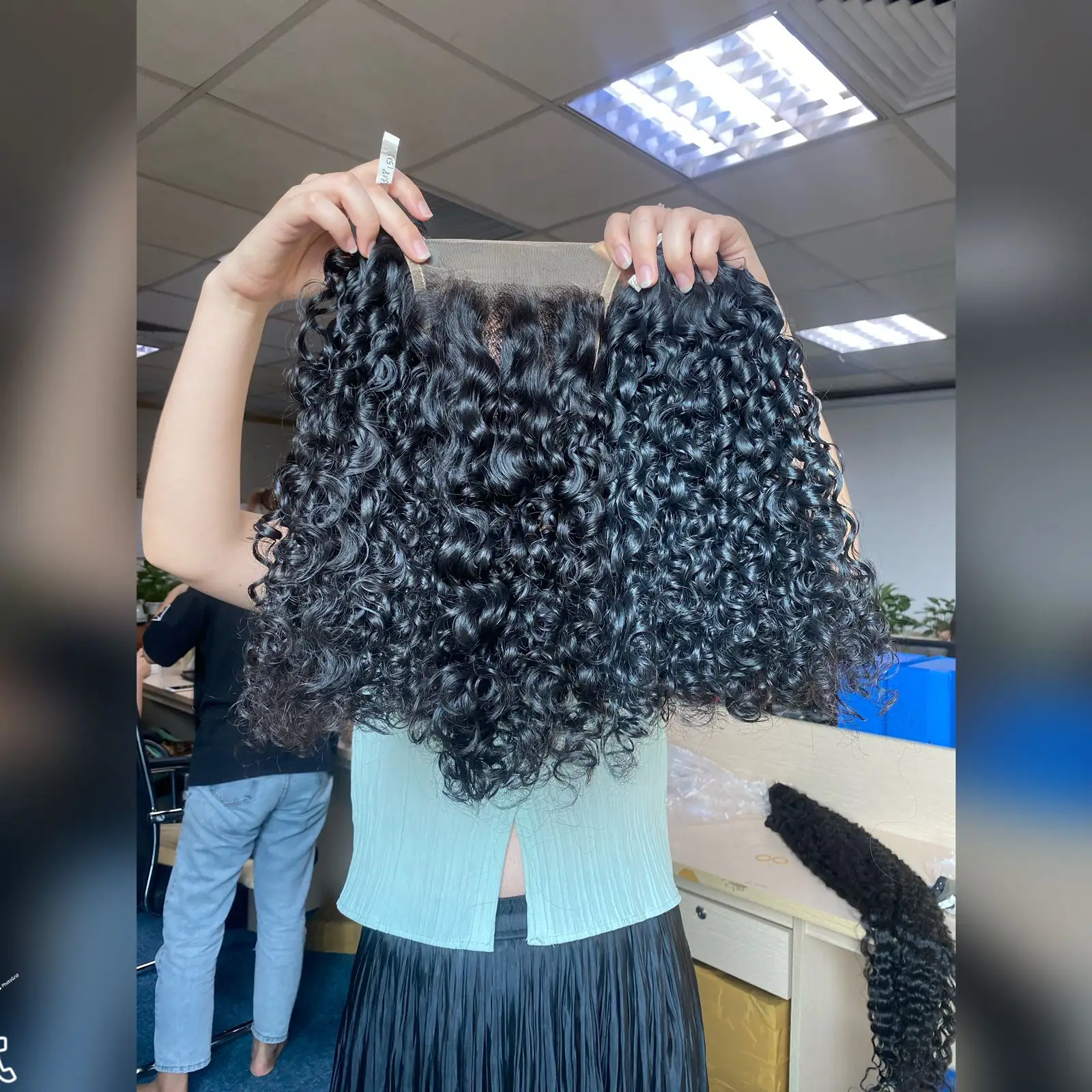 Düz dalgalı ve kıvırcık insan saçı Vietnam ürünlerinde yapılan