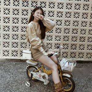 Modest Solid Color <b>Long</b> Sleeve Blouse with High Waist <b>Shorts</b> Set - Product Image 1