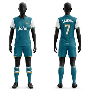 Uniforme de fútbol femenino premium, tela interlock de poliéster transpirable de 160GSM, paneles laterales en contraste azul y dorado, logotipo personalizado por sublimación. - Product Image 2