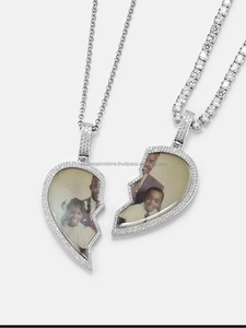 Colgante de imagen personalizada de corazón roto con imán, colgante magnético de 2 piezas con foto conmemorativa, colgante de diamante Moissanite - Product Image 3
