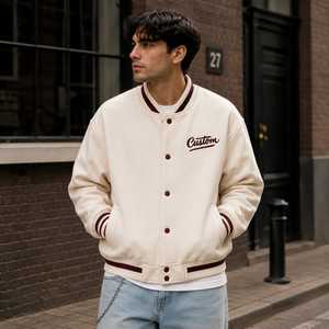 Veste universitaire personnalisée pour homme, couleur bordeaux, avec logo brodé, col rabattu, coupe classique, décontractée, hiver, laine/polyester - Product Image 1