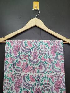 Tela de algodón india tejida a mano con estampado Mugal Butta, transpirable, ecológica, suave, ligera y ancha para costura y confección. - Product Image 6